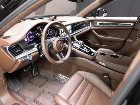 Used 2023 Porsche Panamera 4S Executive image 52