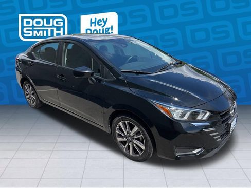 Used 2024 Nissan Versa SV FWD image 7