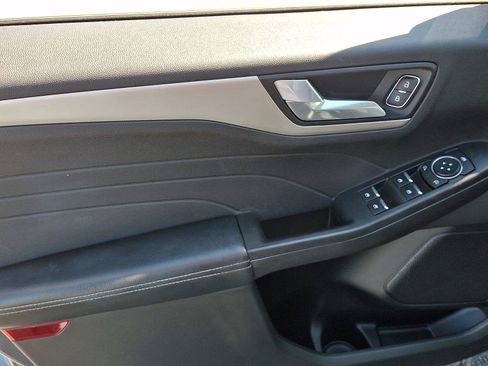 Used 2022 Ford Escape SEL AWD/4WD image 13
