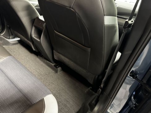 Certified 2025 Buick Envista Preferred FWD image 39