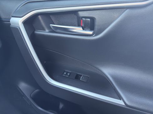 Used 2022 Toyota RAV4 XSE image 17