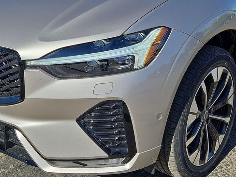 New 2026 Volvo XC60 B5 Plus w/ Protection Package Premier image 9