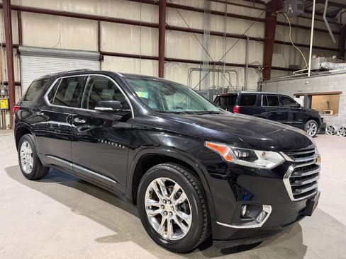 Used 2018 Chevrolet Traverse High Country AWD/4WD image 2
