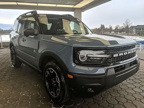 Used 2025 Ford Bronco Sport Outer Banks w/ Outer Banks Tech Package+ image 3