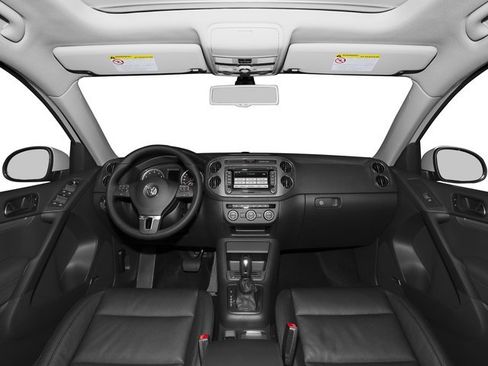 Used 2017 Volkswagen Tiguan Wolfsburg Edition image 4