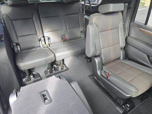 New 2026 Chevrolet Suburban High Country image 13