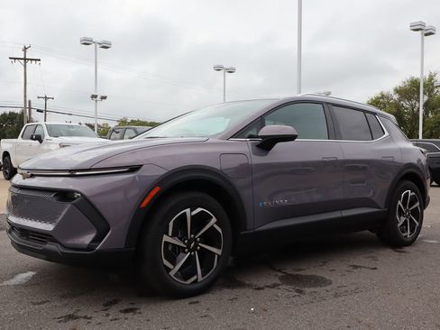 New 2026 Chevrolet Equinox EV LT image 7