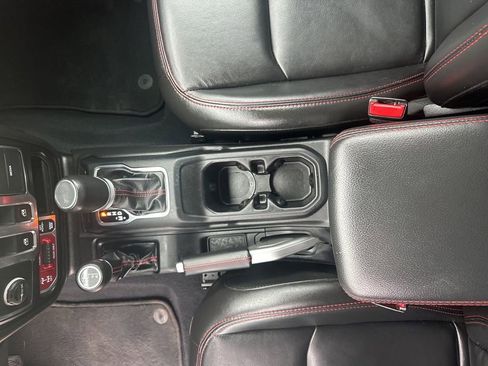 Used 2022 Jeep Wrangler Rubicon w/ Steel Bumper Group image 34