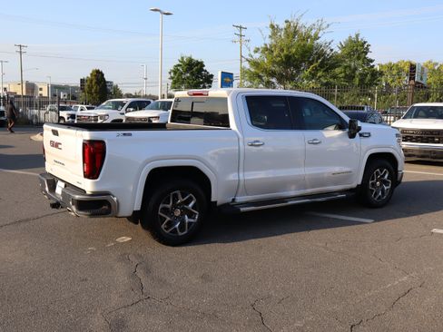 Used 2024 GMC Sierra 1500 SLT w/ SLT Premium Plus Package AWD/4WD image 11