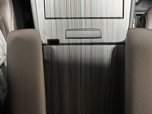 Used 2024 Toyota Sienna Platinum image 12