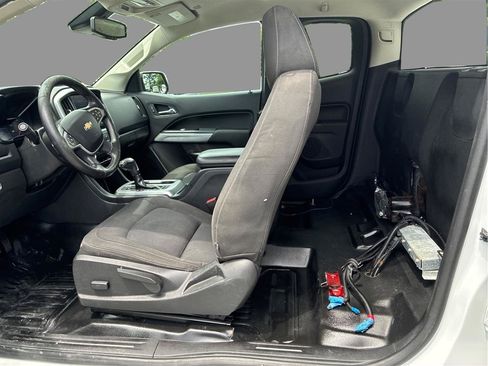 Used 2020 Chevrolet Colorado LT w/ Safety Package RWD image 11