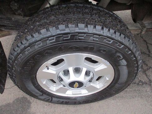 Used 2013 Chevrolet Silverado 2500 LT w/ Interior Plus Package image 14