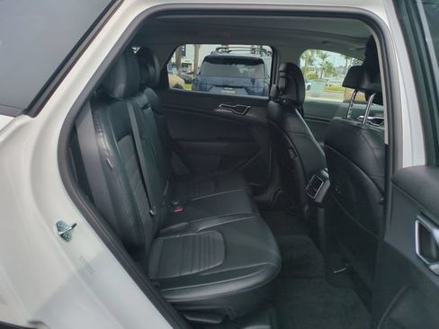 Certified 2025 Kia Sportage SX AWD/4WD image 30
