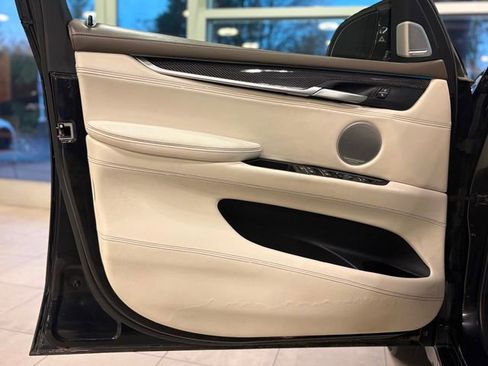 Used 2018 BMW X5 M image 18