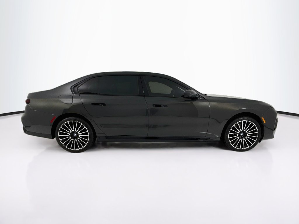Used 2026 BMW 760i xDrive AWD/4WD image 8