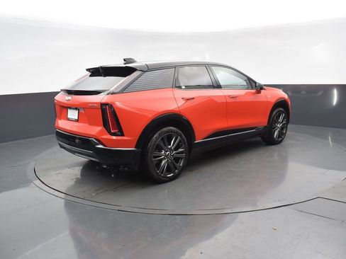 New 2026 Cadillac Optiq Sport 2 image 6