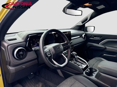 Used 2023 Chevrolet Colorado Z71 w/ Z71 Convenience Package 2 image 11