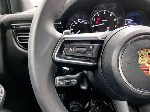 Used 2025 Porsche Macan w/ Premium Package Plus image 22