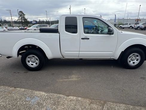 Used 2019 Nissan Frontier S RWD image 4