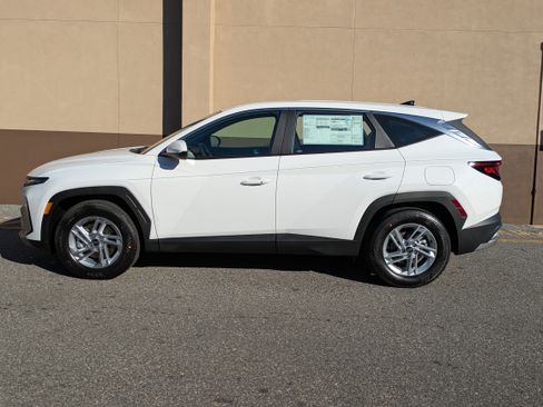 New 2026 Hyundai Tucson SE image 9