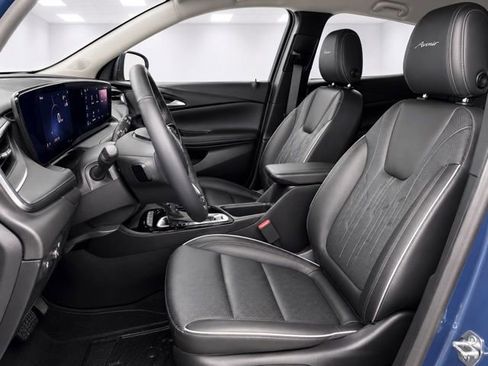 Used 2024 Buick Encore GX Avenir w/ Avenir Convenience Package FWD image 12