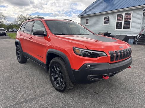 Used 2021 Jeep Cherokee Trailhawk w/ Sun, Sound & Nav Group AWD/4WD image 11