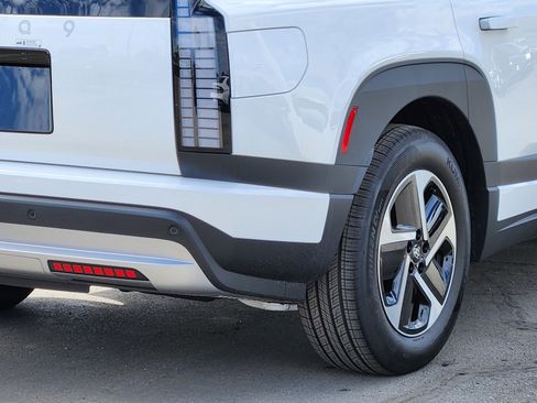 New 2026 Hyundai Ioniq 9 S image 10