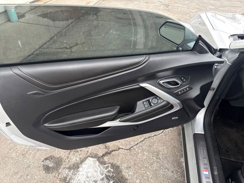 Used 2017 Chevrolet Camaro SS image 11