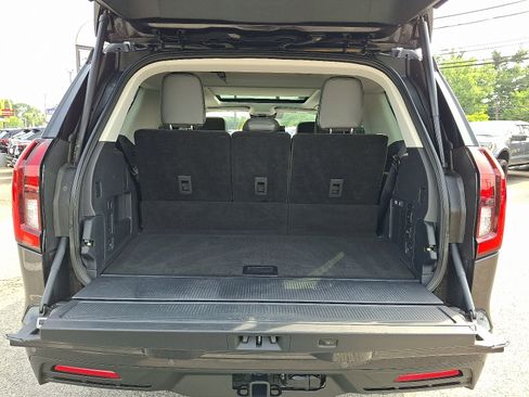 Used 2025 Ford Expedition Active AWD/4WD image 28