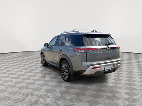Certified 2025 Nissan Pathfinder SL w/ SL Premium Package FWD image 8