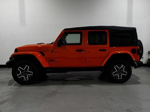 New 2026 Jeep Wrangler Unlimited Sahara AWD/4WD image 11