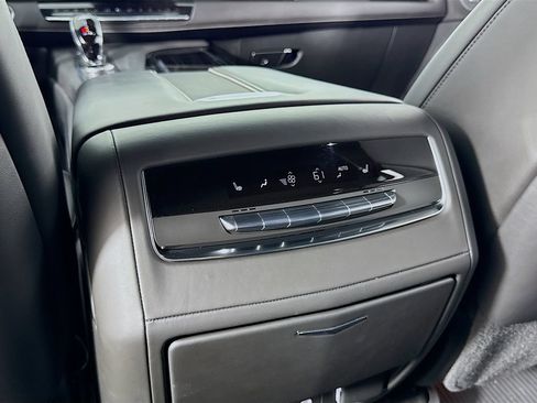 Used 2023 Cadillac Escalade V AWD/4WD image 23