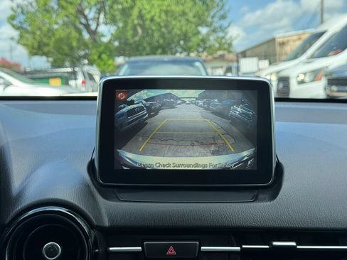 Used 2017 Toyota Yaris iA FWD image 11