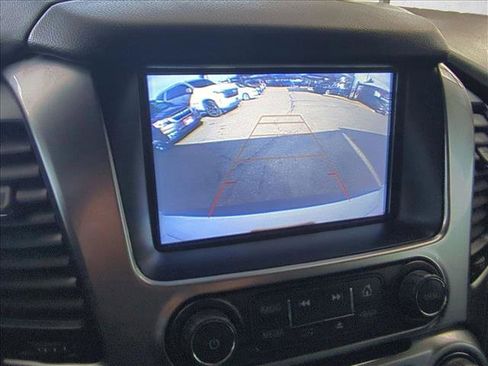 Used 2020 Chevrolet Tahoe LT image 13