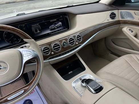 Used 2017 Mercedes-Benz S 550 Sedan image 37