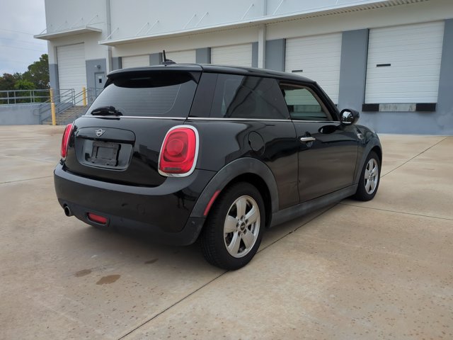Used 2020 MINI Cooper 2-Door Hardtop w/ Storage Package FWD image 5