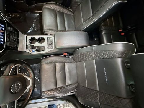 Used 2021 Jeep Grand Cherokee Summit AWD/4WD image 22