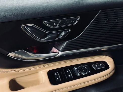 Used 2022 Lincoln Corsair Grand Touring w/ Elements Technology Bundle image 14