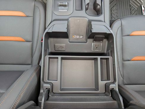 New 2026 GMC Sierra 2500 AT4 w/ AT4 Premium Plus Package AWD/4WD image 15