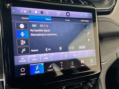 Used 2022 Jeep Grand Cherokee Limited AWD/4WD image 15