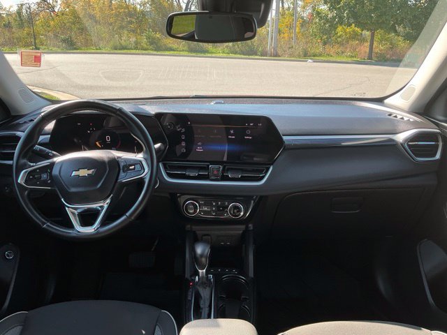 Used 2024 Chevrolet TrailBlazer LT w/ Convenience Package FWD image 21