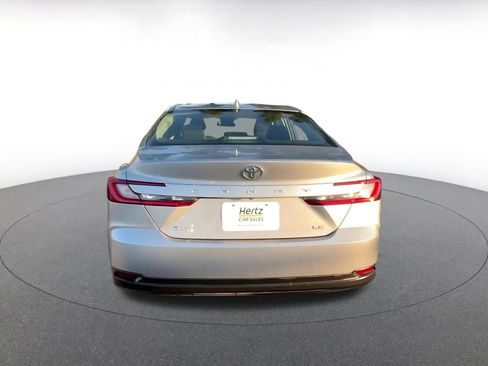 Used 2025 Toyota Camry LE image 12