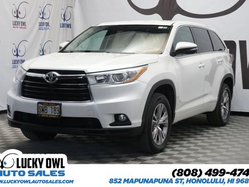 Used 2016 Toyota Highlander LE image 1