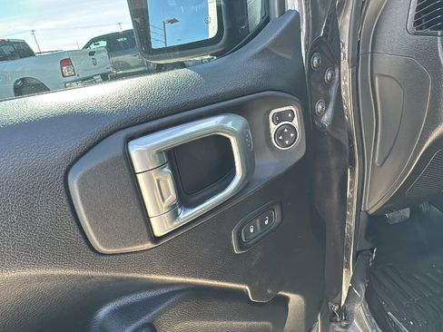 Used 2022 Jeep Wrangler Unlimited Sport image 11