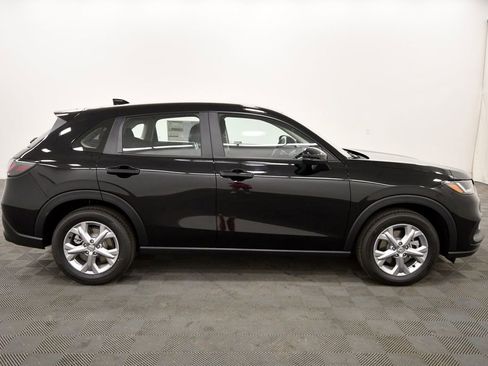 New 2026 Honda HR-V LX image 8