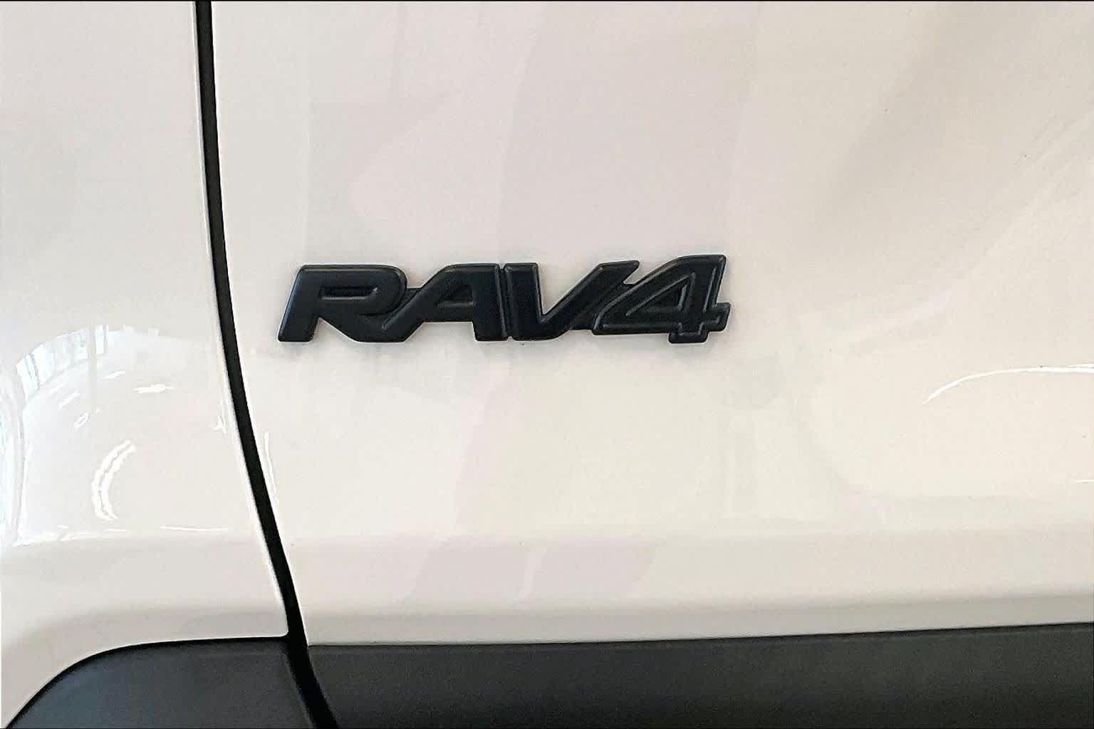 Used 2025 Toyota RAV4 XLE w/ Convenience Package AWD/4WD image 29