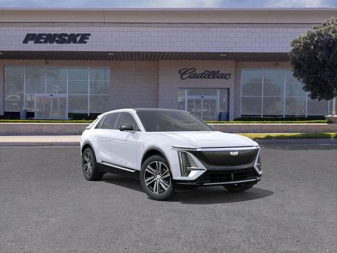 New 2026 Cadillac Lyriq Luxury image 1