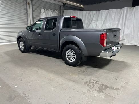 Used 2021 Nissan Frontier SV AWD/4WD image 5