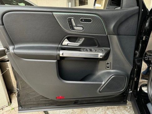 Certified 2025 Mercedes-Benz GLB 250 image 17