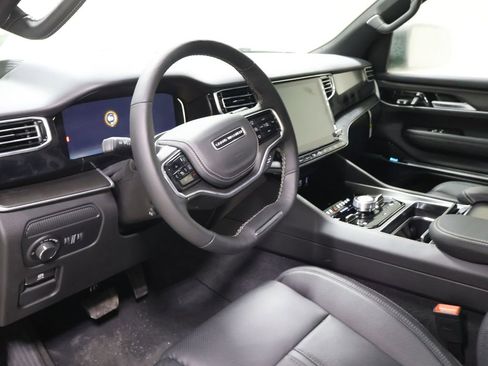 New 2026 Jeep Grand Wagoneer Summit image 24